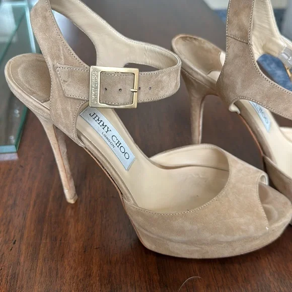 Classic Jimmy Choo nude heels size 40 - Picture 2 of 6